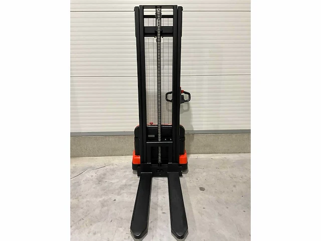 Ep - 2025 - est 124 3,6 meter - stapelaar - afbeelding 17 van  20