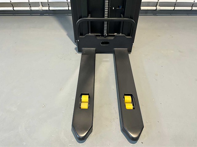 Ep - es15-15es 4,15 meter - stapelaar, interne lader - afbeelding 3 van  16