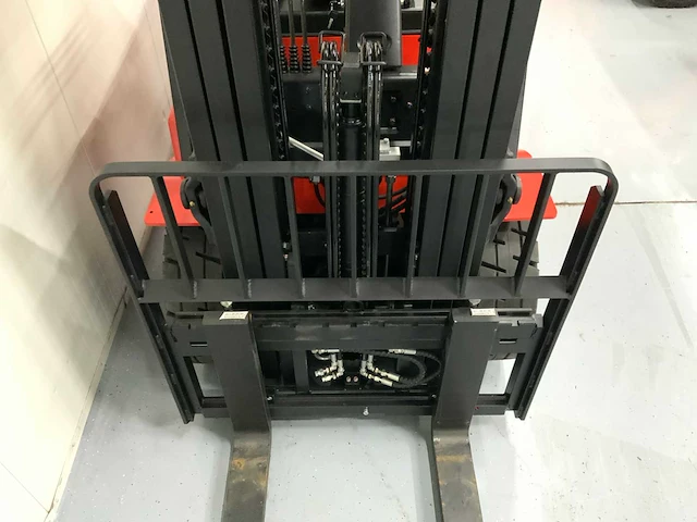 Ep x4-30 - 4.8 meter triplex, uitneembare accu's incl. docking station accu's, free-lift, side-shift vorkheftruck - afbeelding 2 van  37