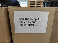 Epdm dakdoorvoeren recht (stadsuitloop) 60 x 80 mm (60x) - afbeelding 3 van  4
