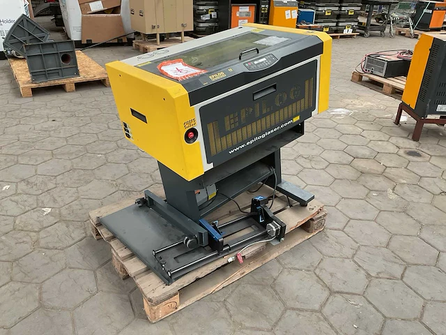 Epilog fibermark engraving machine - afbeelding 1 van  7