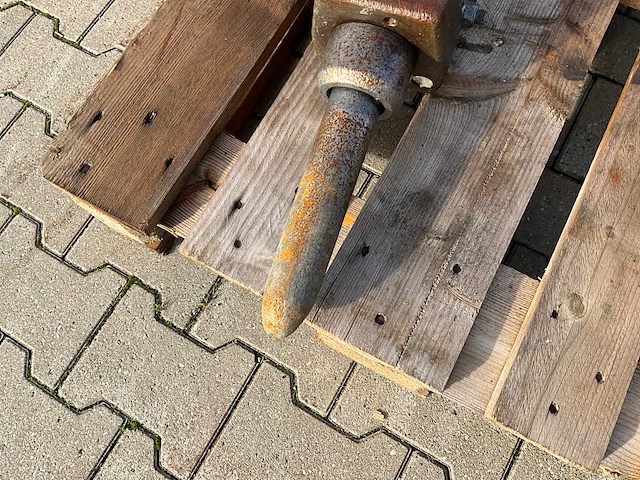 Epiroc sb 152 hydraulische sloophamer - afbeelding 12 van  12