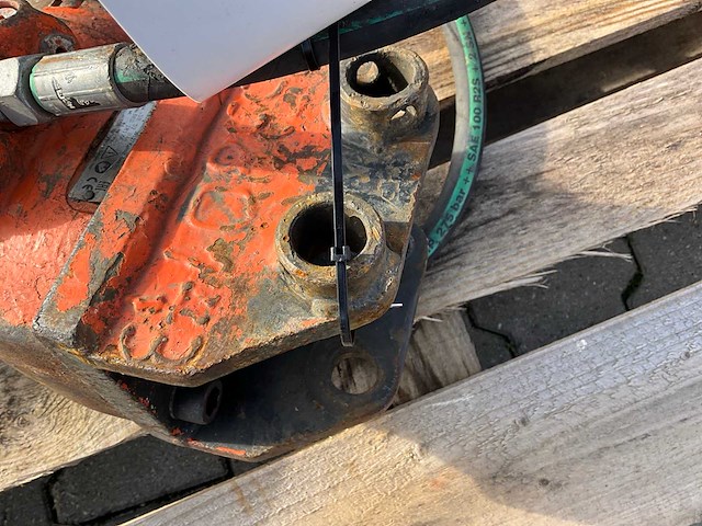 Epiroc sb 52 hydraulische sloophamer - afbeelding 3 van  6