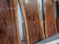 Epoxy boomstamtafel suar walnoot 180x90 binnen/buiten, sanderz, 2025 - afbeelding 5 van  5