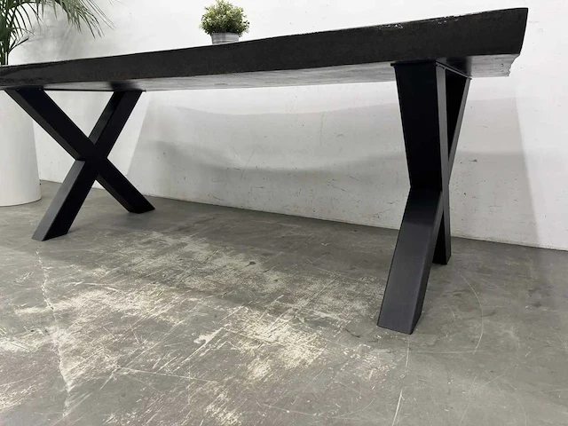 Epoxy boomstamtafel - afbeelding 8 van  11