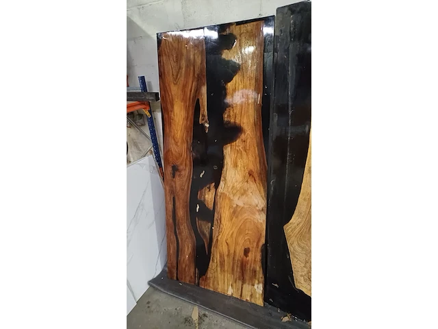 Epoxy buiten/binnen eettafel 240x100, 2025 - afbeelding 4 van  5