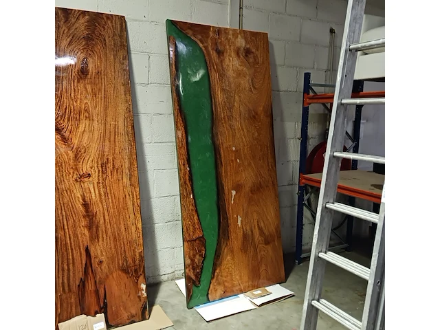 Epoxy buiten/binnen eettafel 240x100, 2025 - afbeelding 1 van  8
