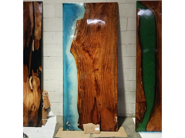 Epoxy buiten/binnen eettafel 240x100, 2025 - afbeelding 1 van  7