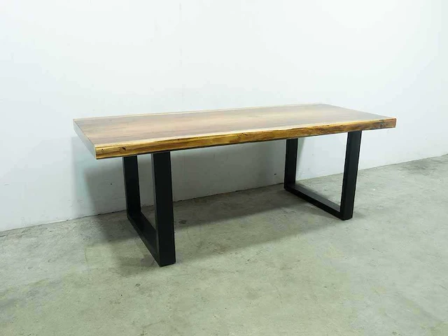 Epoxy eetkamertafel boomstam - afbeelding 1 van  6