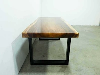 Epoxy eetkamertafel boomstam - afbeelding 3 van  6
