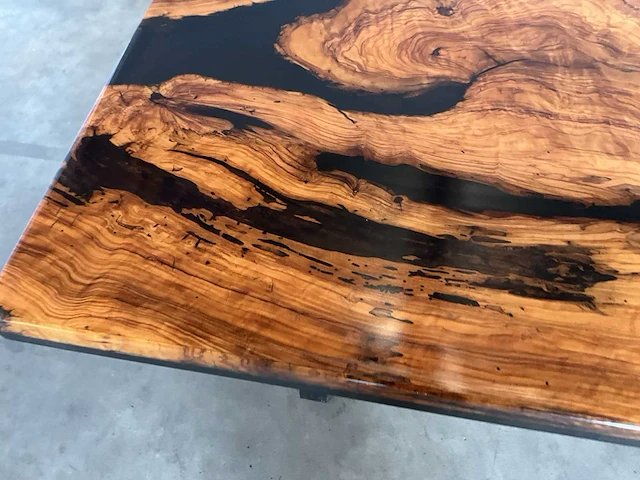 Epoxy eetkamertafel - afbeelding 3 van  22