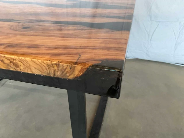 Epoxy eetkamertafel - afbeelding 5 van  22