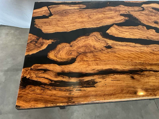 Epoxy eetkamertafel - afbeelding 9 van  22
