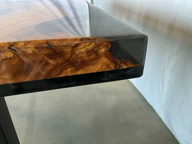 Epoxy eetkamertafel - afbeelding 13 van  22