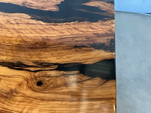 Epoxy eetkamertafel - afbeelding 15 van  22