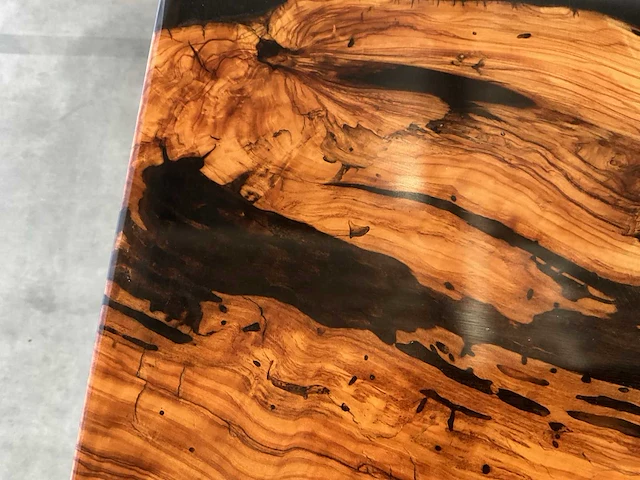 Epoxy eetkamertafel - afbeelding 17 van  22