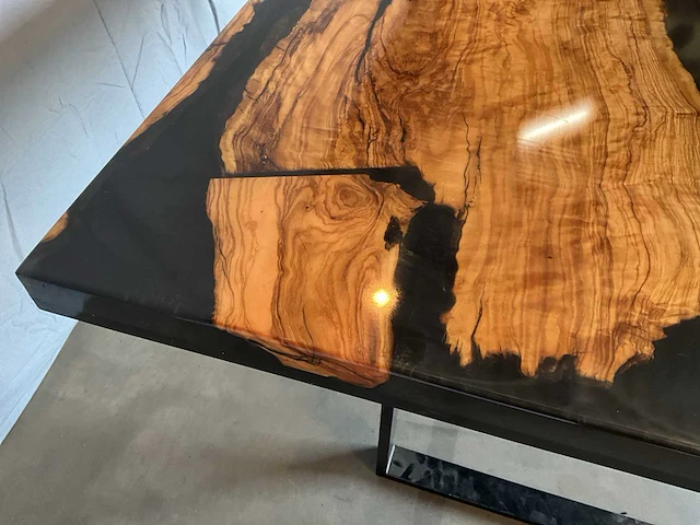 Epoxy eetkamertafel - afbeelding 18 van  22
