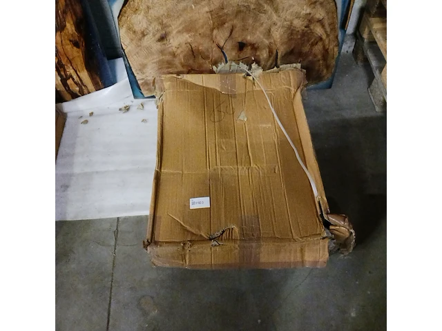 Epoxy suar/walnut wood tafel binnen/buiten incl. x poten(2), sanderz, 2025 - afbeelding 4 van  4