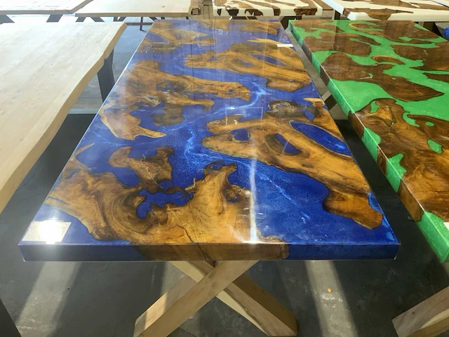 Epoxy tafel - afbeelding 2 van  3