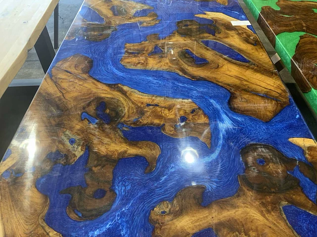 Epoxy tafel - afbeelding 3 van  3
