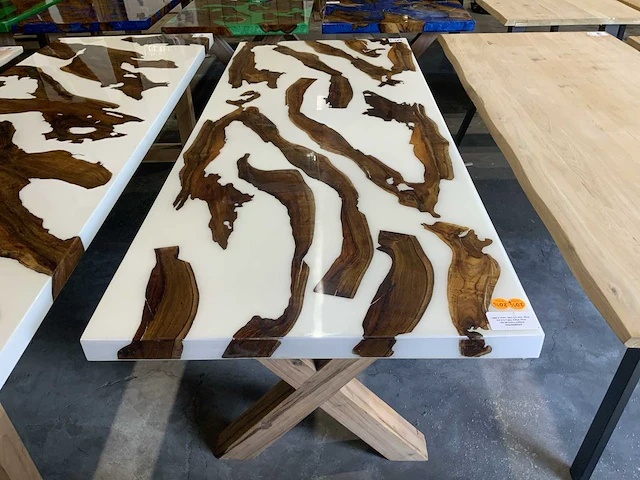 Epoxy tafel - afbeelding 2 van  3