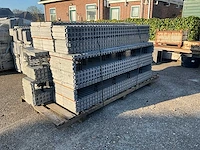 Eps - isolerende bekistings-bouwelement (c) (9x) - afbeelding 1 van  10