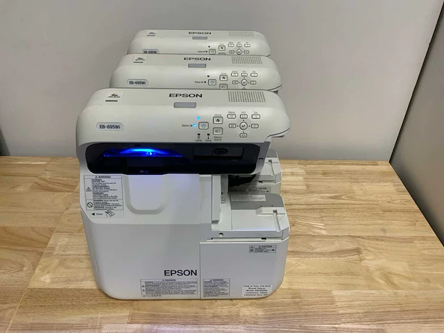Epson eb-695wi beamer (3x) - afbeelding 1 van  7