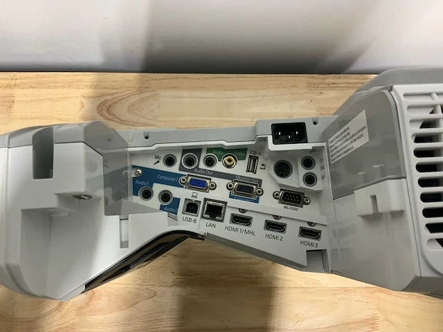 Epson eb-695wi beamer (3x) - afbeelding 4 van  7