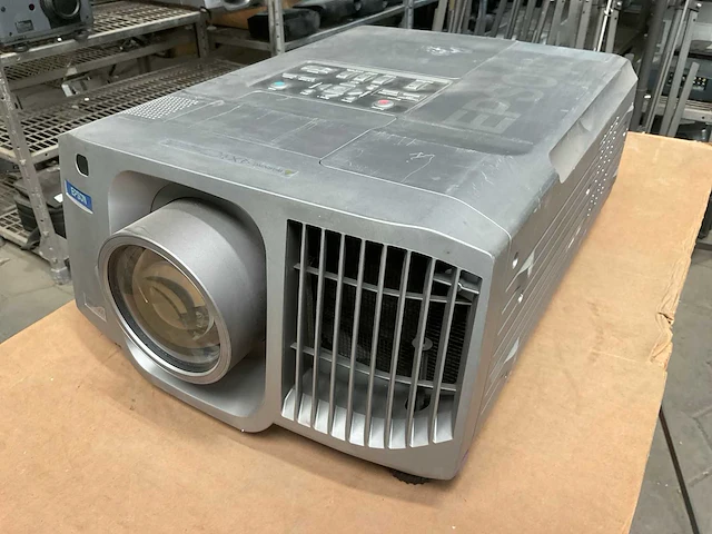 Epson emp-7700 power lite projector lcd - afbeelding 1 van  6