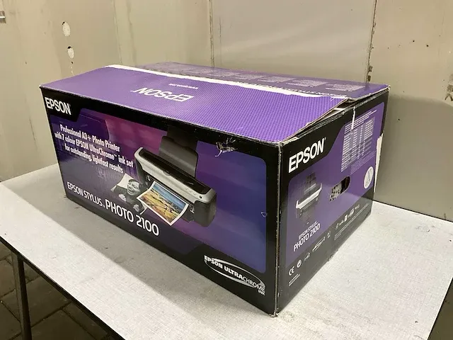 Epson stylus photo 2100 inktjetprinter met automatische snijmodule - afbeelding 8 van  19