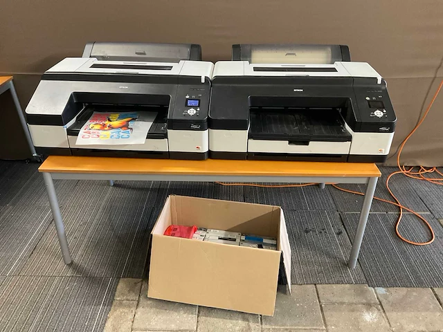Epson stylus pro 4900 dtf textiel printers (2x) - afbeelding 8 van  15