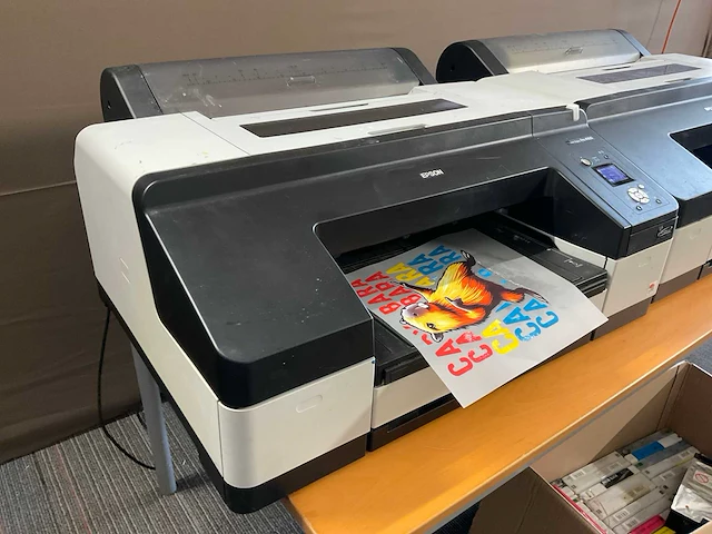 Epson stylus pro 4900 dtf textiel printers (2x) - afbeelding 10 van  15
