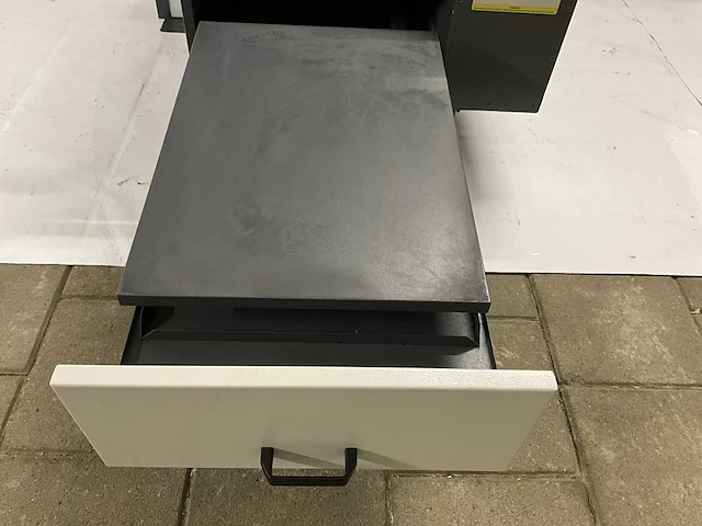 Epson surecolor f2100 dtf printer met schulze pretreatmaker iv - afbeelding 13 van  27