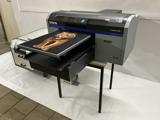 Epson surecolor f2100 dtf printer met schulze pretreatmaker iv - afbeelding 12 van  27