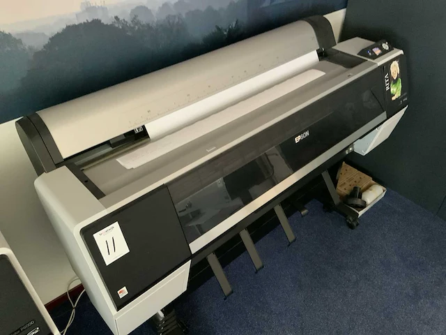 Epson surecolor p8000 (k281a) grootformaat printer - afbeelding 2 van  9