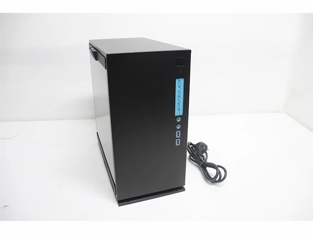 Erazer engineer p10 gaming pc intel coretm i511400 windows 10 home nvidia geforce rtxtm 3060 1 tb ssd 16 gb ram - afbeelding 5 van  5