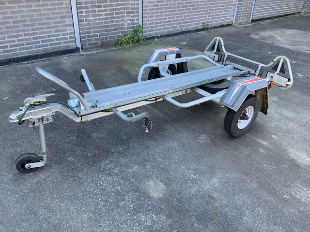 Erdê pm 300 motor aanhangwagen - afbeelding 1 van  13