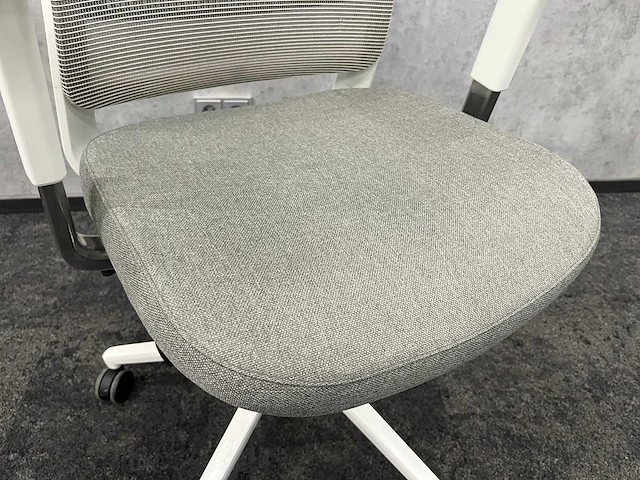 Ergonomische bureaustoel beige/wit - afbeelding 5 van  11