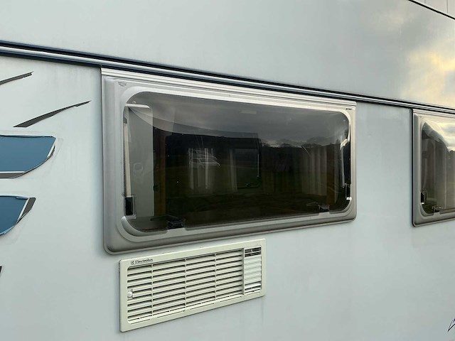 Eriba nova caravan - afbeelding 5 van  37
