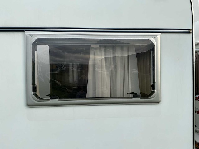 Eriba nova caravan - afbeelding 6 van  37