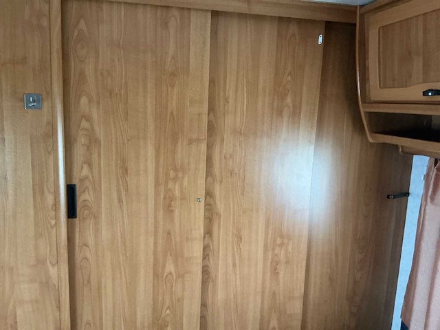 Eriba nova caravan - afbeelding 18 van  37