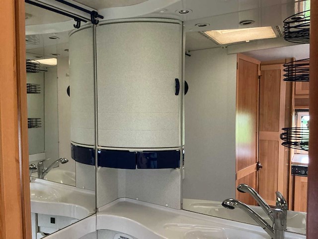 Eriba nova caravan - afbeelding 20 van  37