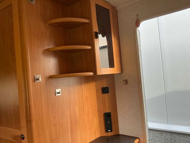 Eriba nova caravan - afbeelding 28 van  37