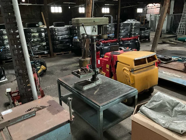 Ermaco thd16 tafelboormachine - afbeelding 1 van  8