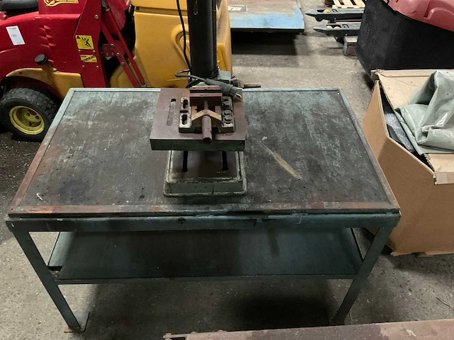 Ermaco thd16 tafelboormachine - afbeelding 4 van  8