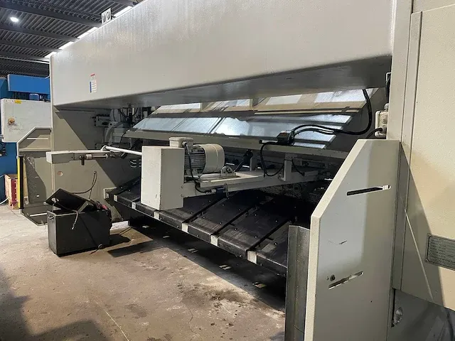 Ermak - cnc-hvr 4100x10 - knipbank knipschaar plaatschaar - 2008 - afbeelding 15 van  17