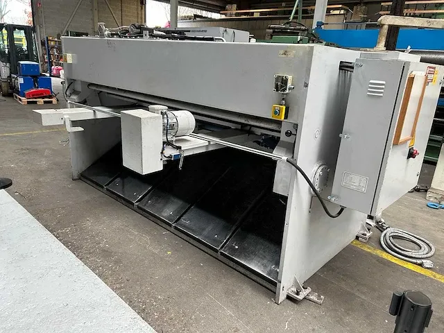 Ermak - hgs-a 2600x6 - guillotine shears - 2012 - afbeelding 2 van  15