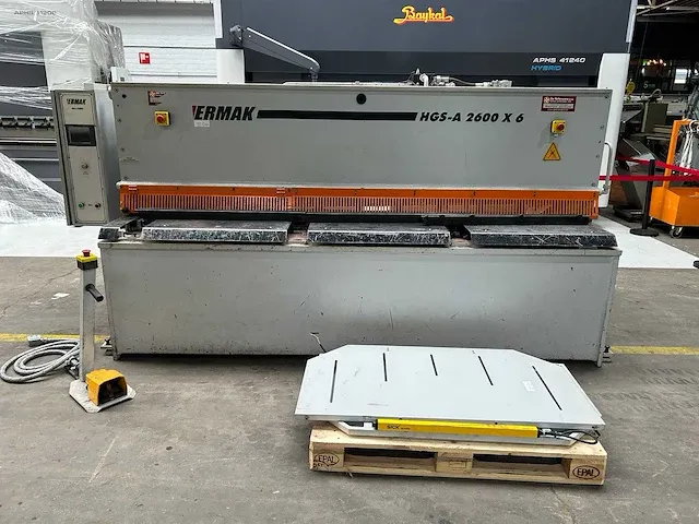 Ermak - hgs-a 2600x6 - guillotine shears - 2012 - afbeelding 1 van  15