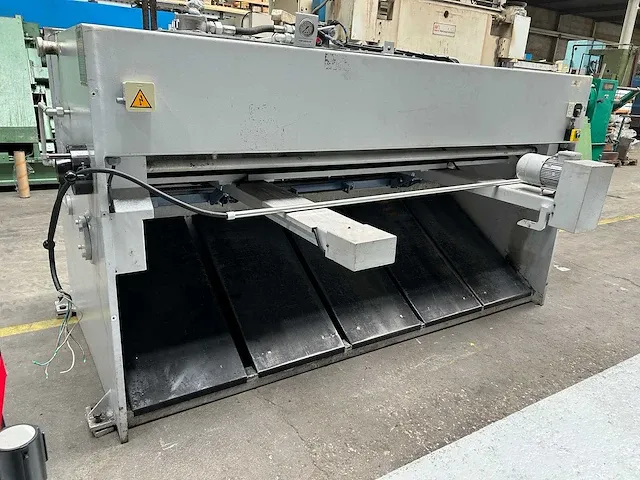 Ermak - hgs-a 2600x6 - guillotine shears - 2012 - afbeelding 15 van  15