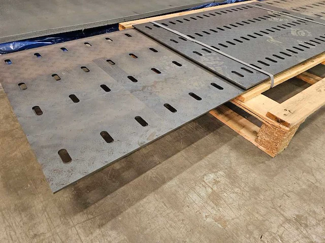 Ermaksan ipg - fibermak momentum gen 2 - lasersnijmachine - 2014 - afbeelding 20 van  28